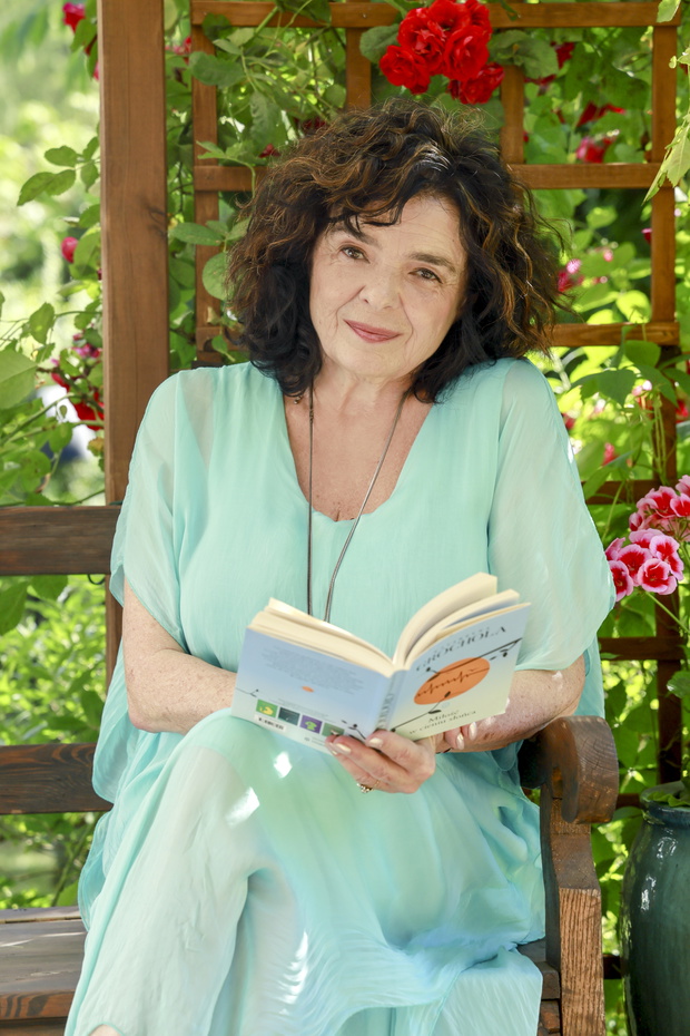 Katarzyna Grochola