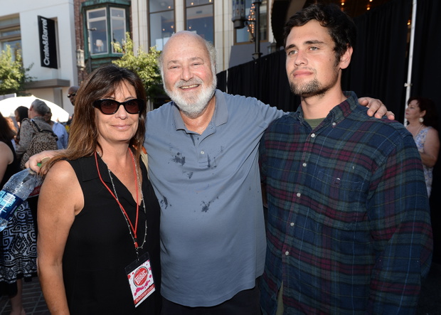 Rob Reiner (center) and wife Michele