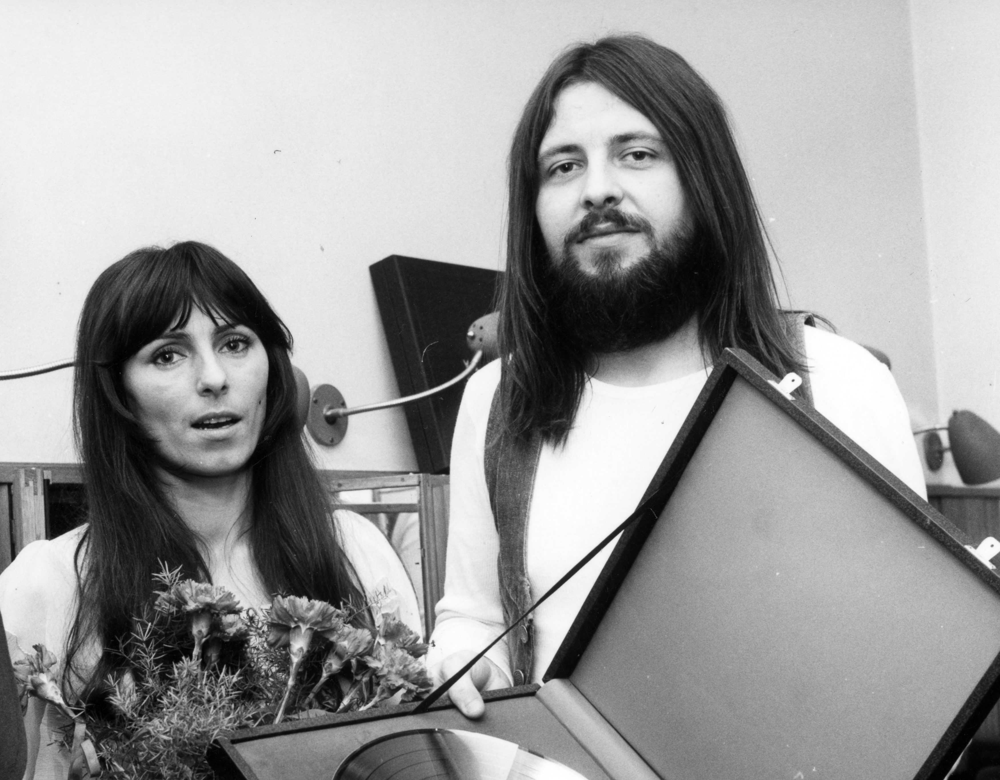Mira Kubasińska, Tadeusz Nalepa, 1972. Zespół Breakout otrzymał złotą płytę za album Karate.