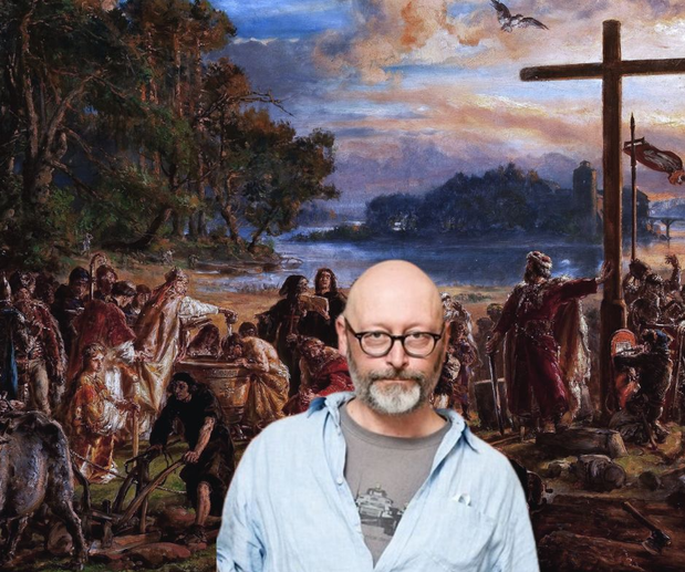 Wojciech Smarzowski na tle obrazu "Chrzest Polski" Jana Matejki