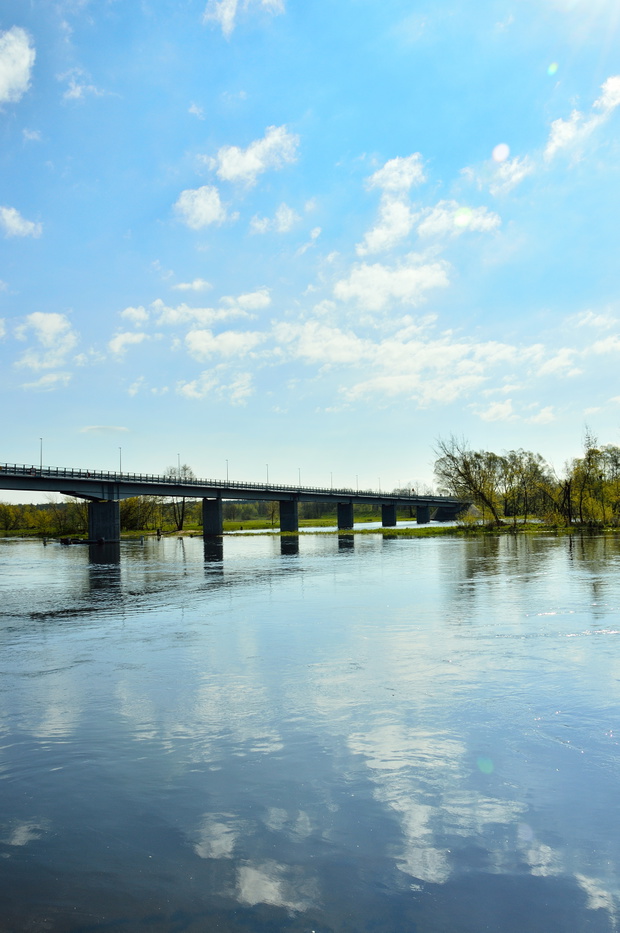 Pieszy most nad Narwią w Pułtusku