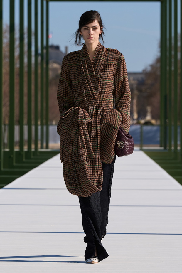 Christian Dior F26 008