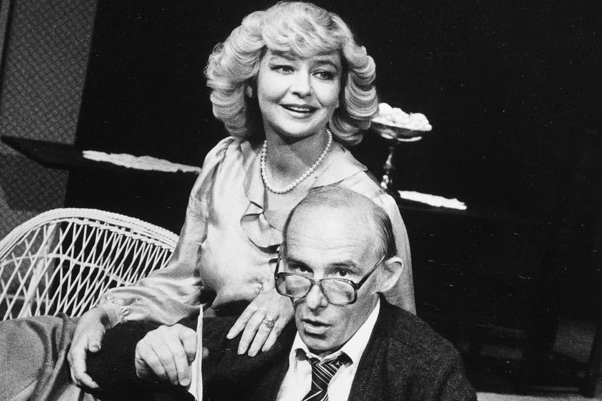 jamniki (2) - 1984. Henryk Bista i Joanna Bogacka w przedstawieniu "Jak sie kochaja w nizszych sferach", Teatr Wybrzeże