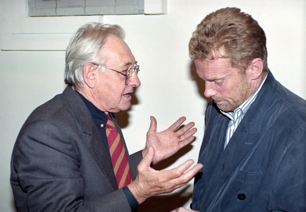 Andrzej Wajda i solenizant Daniel Olbrychski, Warszawa 1996.