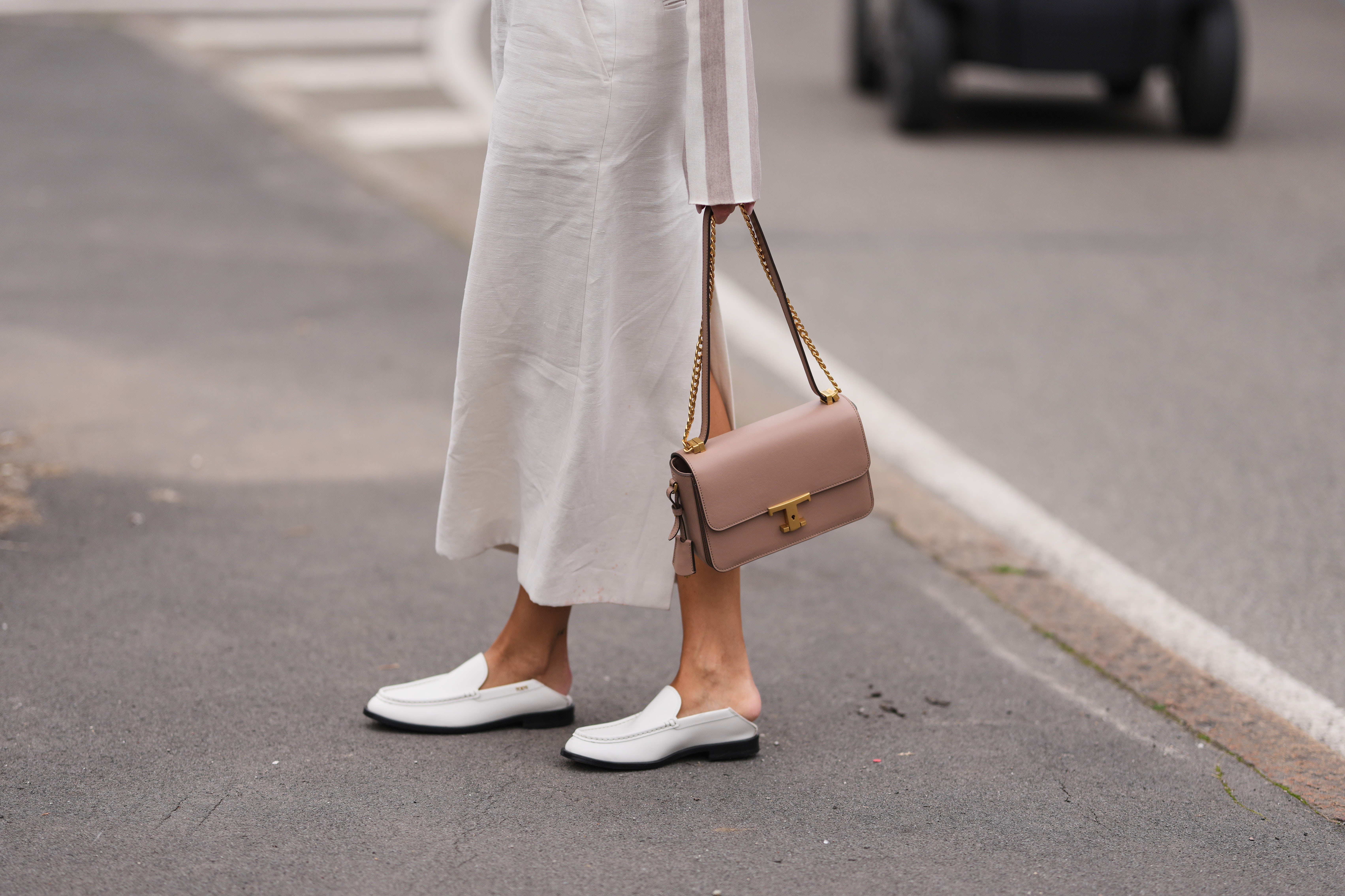 Street Style - Day 4 - Milan Fashion Week - Womenswear Fall/Winter 2026/2027