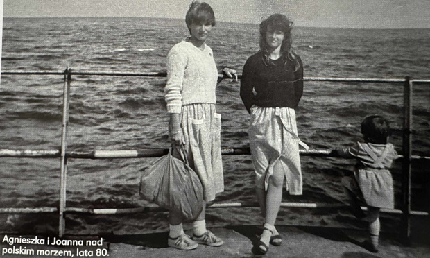 Joanna Kołaczkowska, Agnieszka Kołaczkowska. Lata 80. Screen: Zdjęcie magazynu "Pani"
