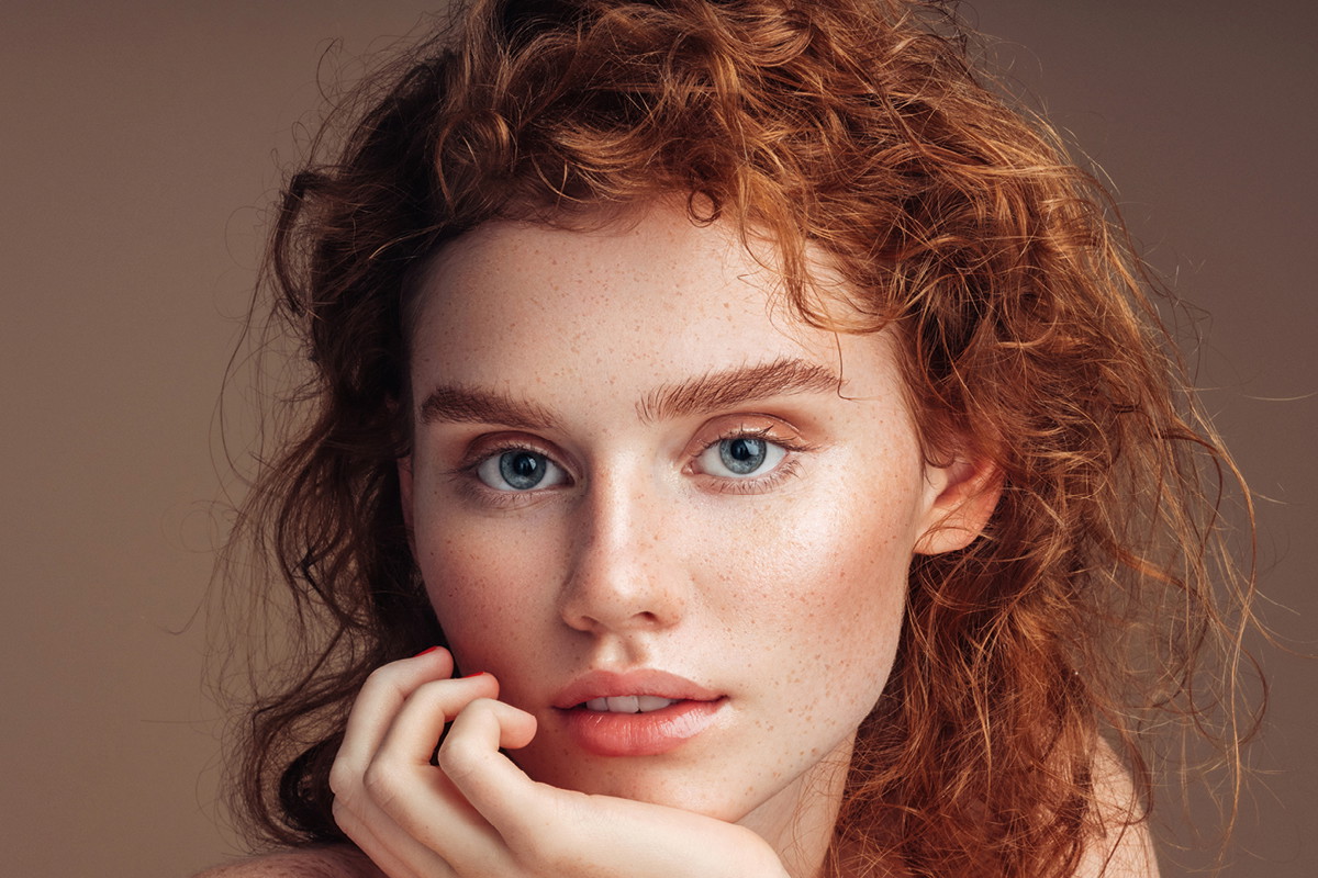 Ruda kobieta