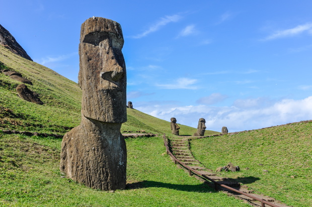 Posągi Moai