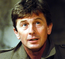 WARSZAWA 11.05.2004 r.Teatr Ochoty.Christo Bojczew "Pułkownik - Ptak".Reżyseria Tomasz Mędrzak. Podczas próby Tomasz Mędrzak.
