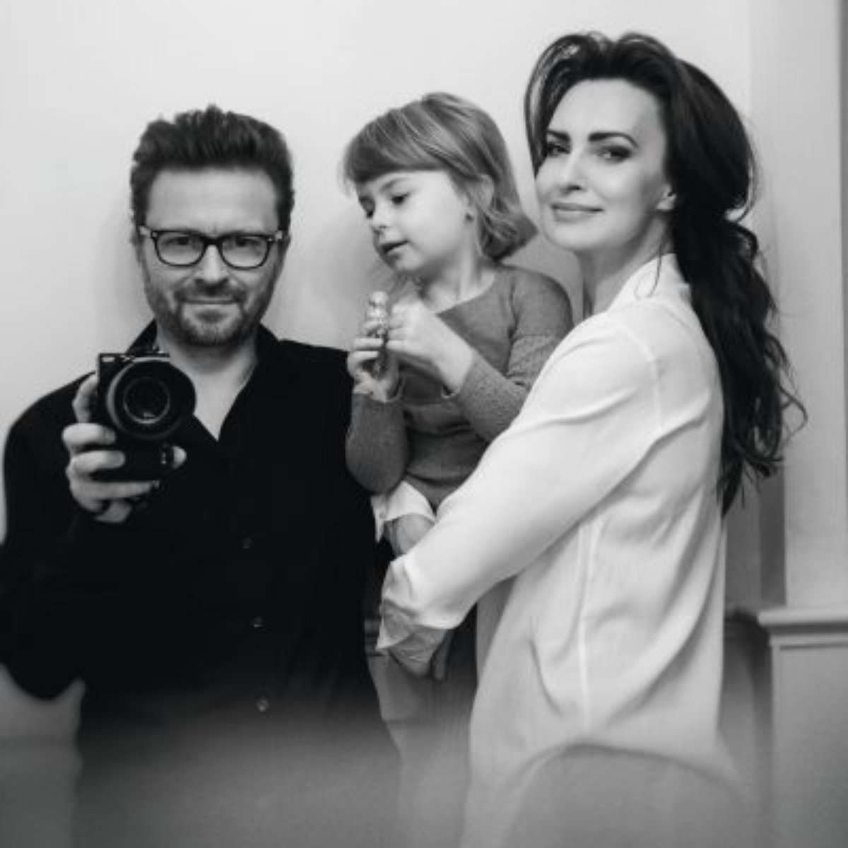 jamniki (2) - Agnieszka Maciąg, Robert Wolański z córką Viva! 24/2015