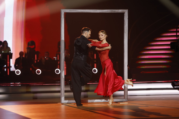 Iza Miko, Albert Kosiński