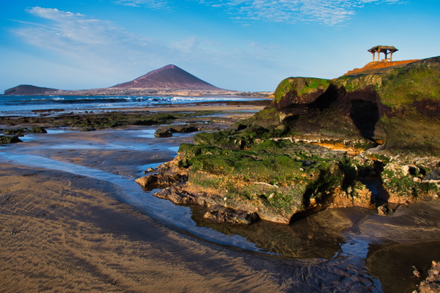 El Médano’s Golden Morning Rays