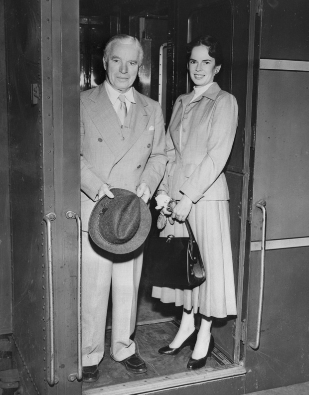 Charles Chaplin, Oona O'Neill, 1952