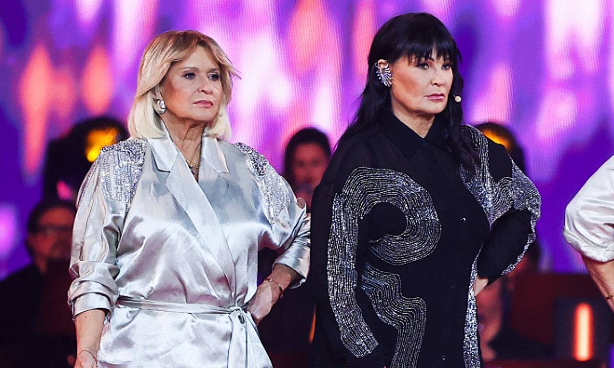 Ewa Kasprzyk, Iwona Pavlović