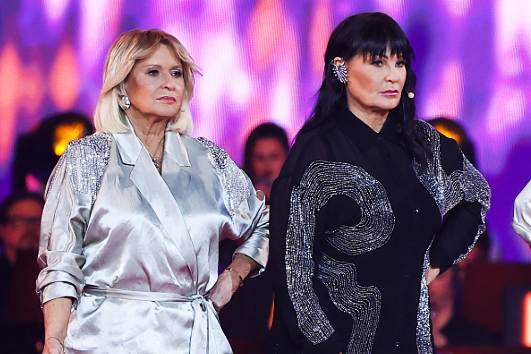 Ewa Kasprzyk, Iwona Pavlović