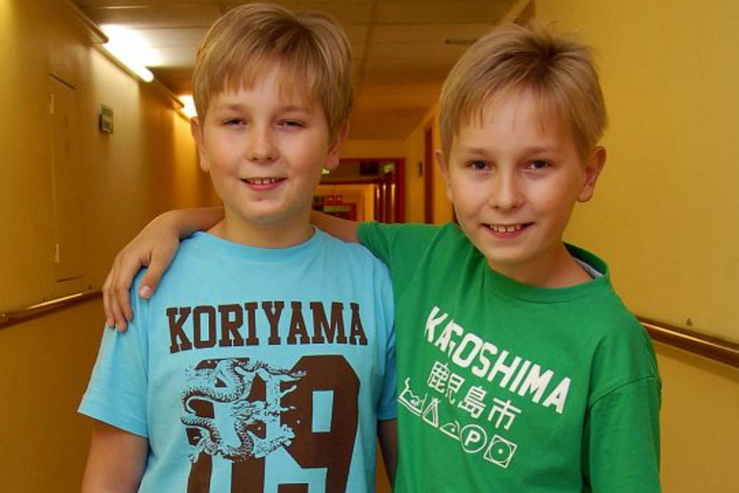 jamniki (2) - Paweł Król, Maciej Król, bliźniaki, program „Duże Dzieci”, Warszawa, 19.10.2006 rok