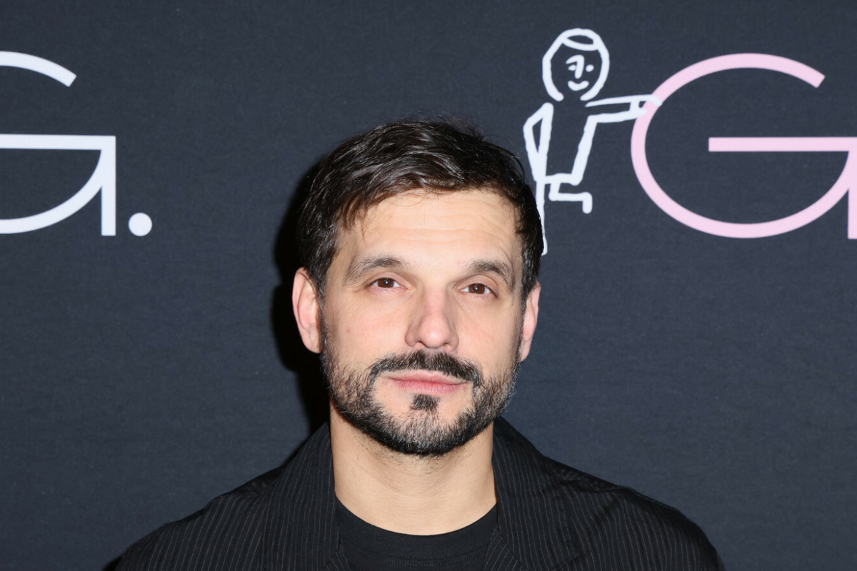 Sebastian Cybulski na premierze sztuki "Facet z papieru" - 5.02.2026, Warszawa, Polska
