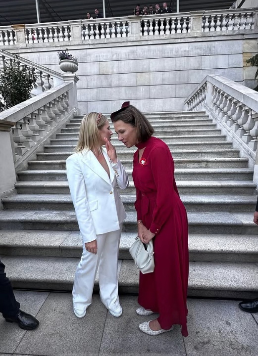 Marta Nawrocka, Anna Popek