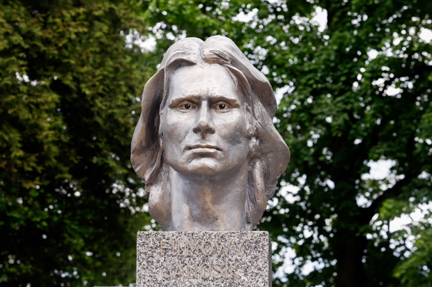 Pomnik na grobie aktora Marka Perepeczki, Częstochowa, 14.05.2026.