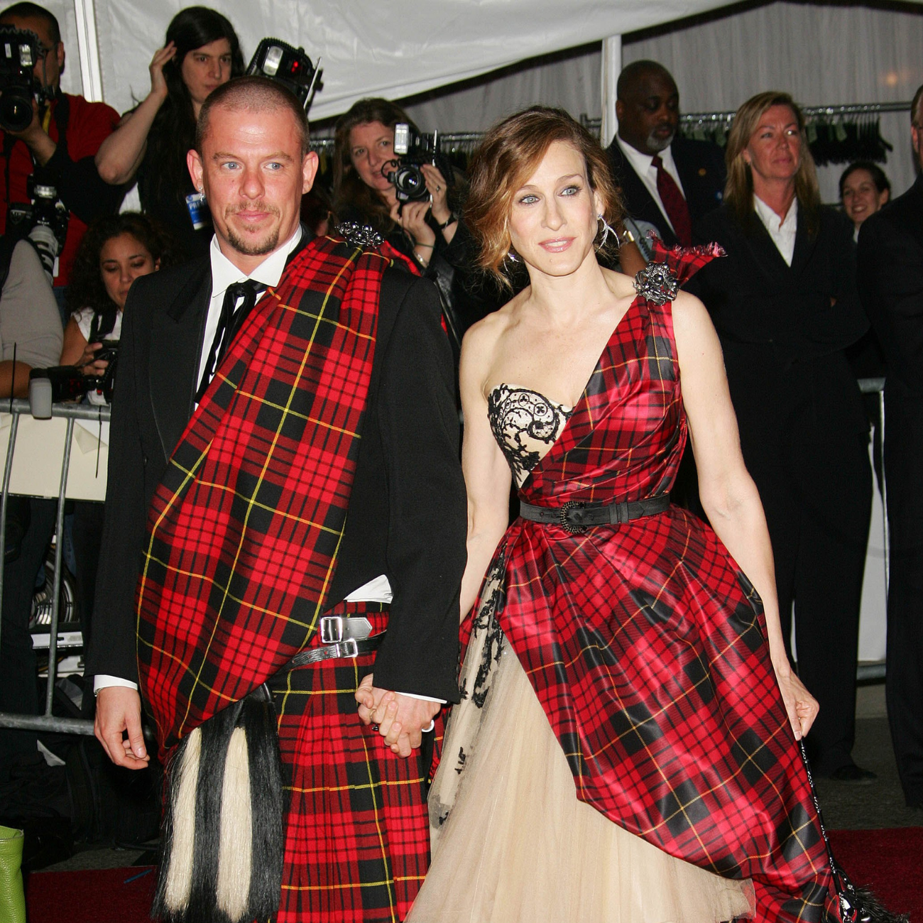 Alexander McQueen i Sarah Jessica Parker na MET Gali - 1.05.2006, Nowy Jork, USA