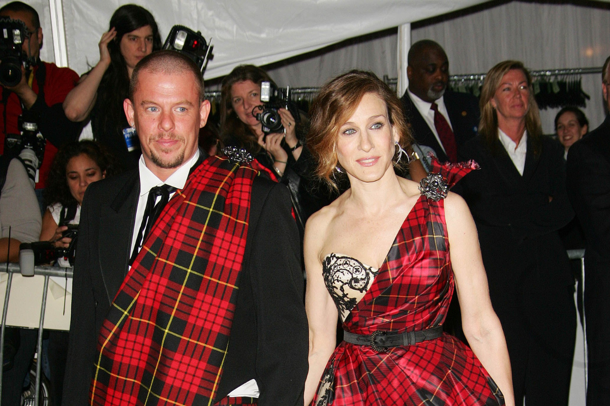 Alexander McQueen i Sarah Jessica Parker na MET Gali - 1.05.2006, Nowy Jork, USA