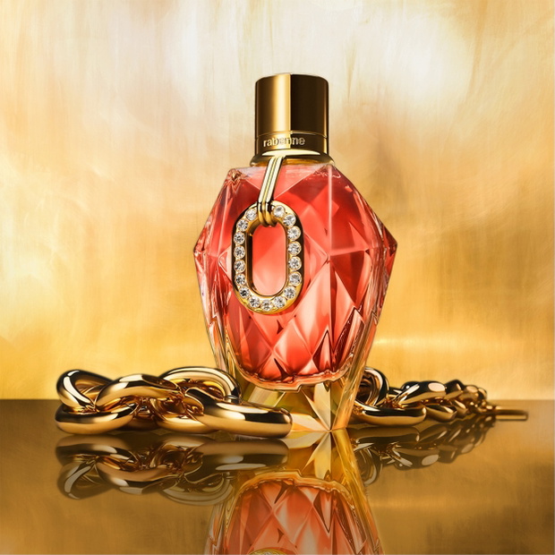 RABANNE-MILLION-GOLDFORHERLE2026_SPR-90372_STILL-LIFE-LINE-UP-E-RETAIL
