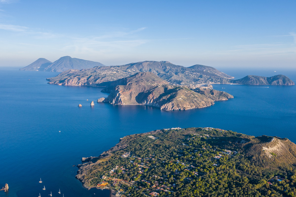 Widok na wyspę Vulcano