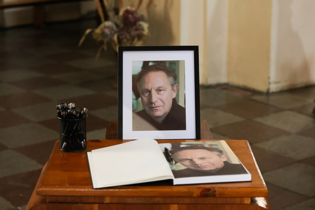 20.05.2026 rok. Uroczystości pogrzebowe prawnika, polityka, scenarzysty filmowego Krzysztofa Piesiewicza w Warszawie. Nabożeństwo żałobne w Kościele Sióstr Wizytek