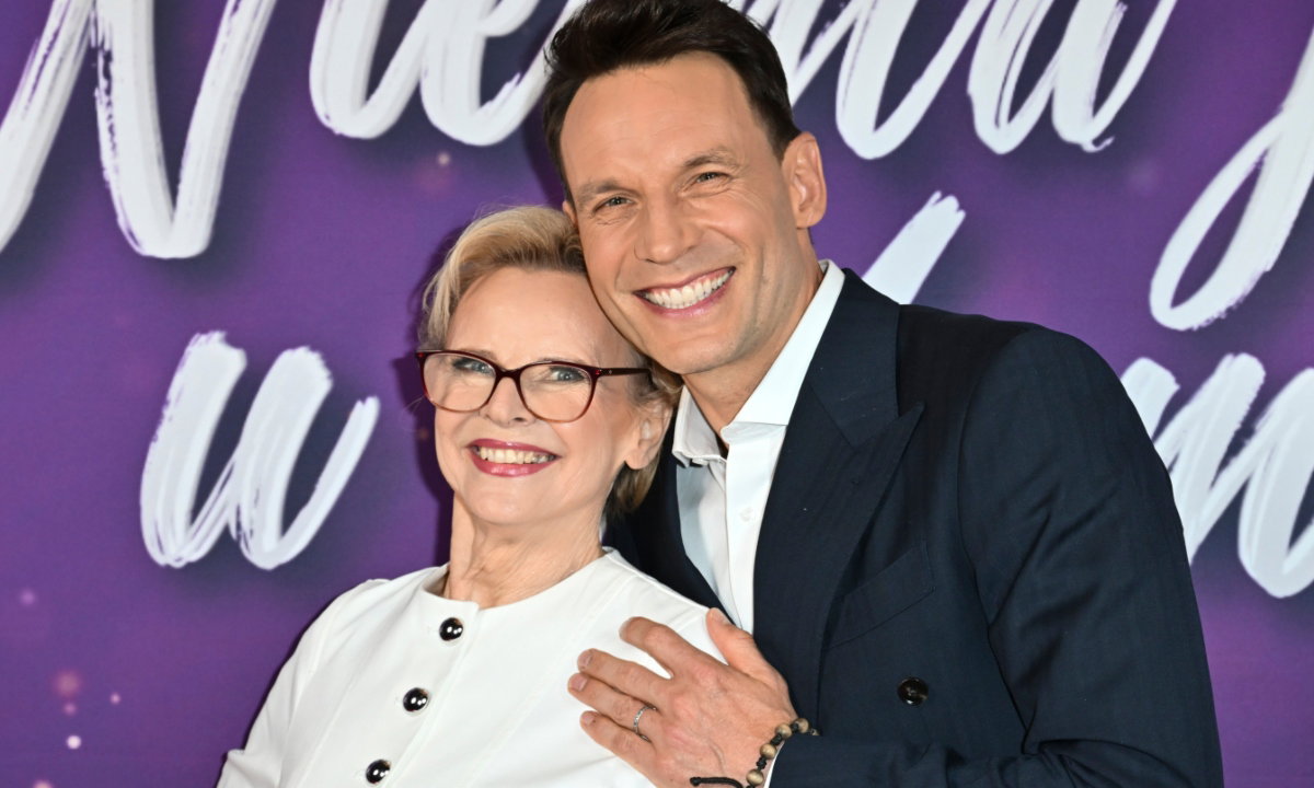 Tomasz Wolny z mamą. 26.05.2026.