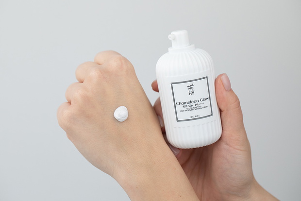 medmelano-chameleon-glow-color-adapting-post-treatment-mineral-cream-spf-50-pa-mineralny-pozabiegowy-krem-fotoprotekcyjny-adaptuj6