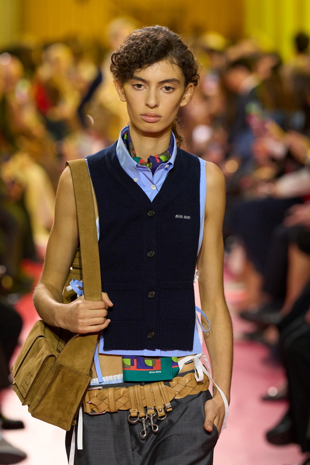 Miu Miu S26 033a