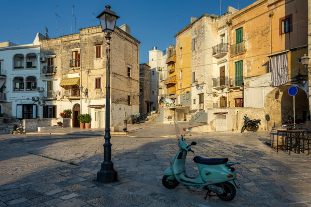 Bari