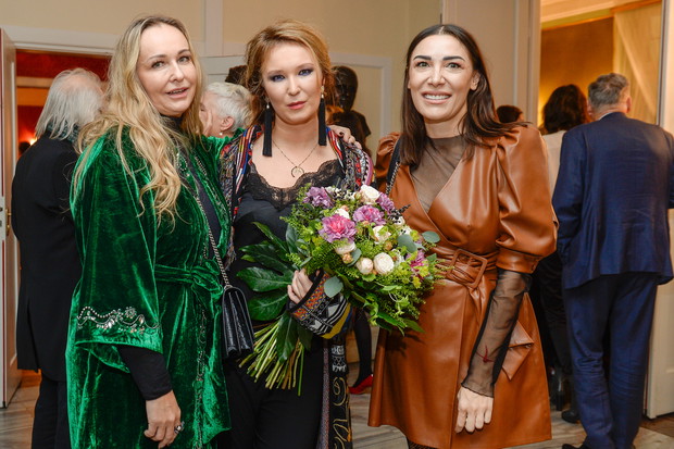 scena z: Marta Dąbrowska, Emma Kiworkowa, fot. Niemiec/AKPA