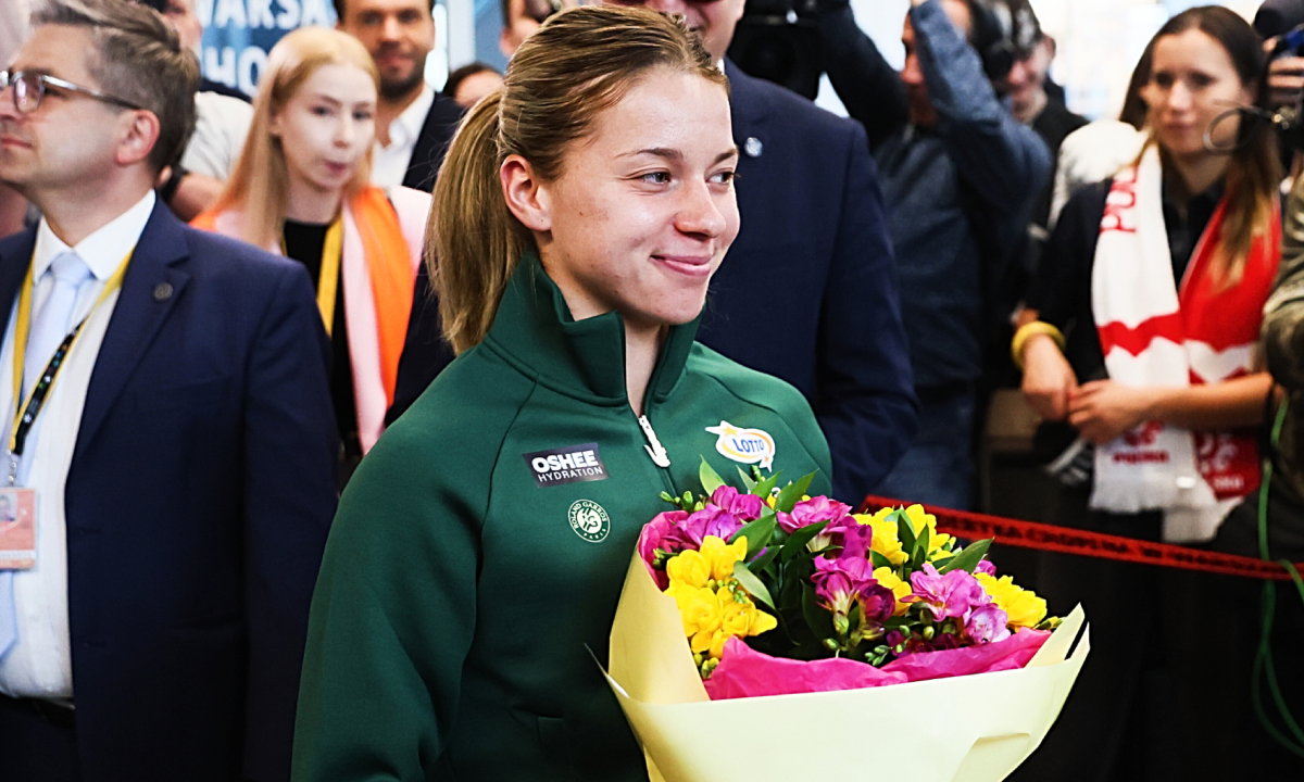 08.06.2026. Warszawa. Powitanie tenisistki Mai Chwalinskiej (n/z) na lotnisku Chopina, po jej powrocie z finalu Roland Garros 2026.