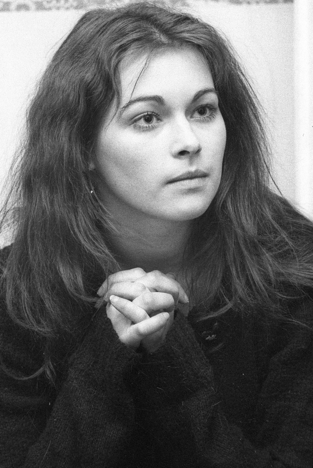 Joanna Pacula - portret