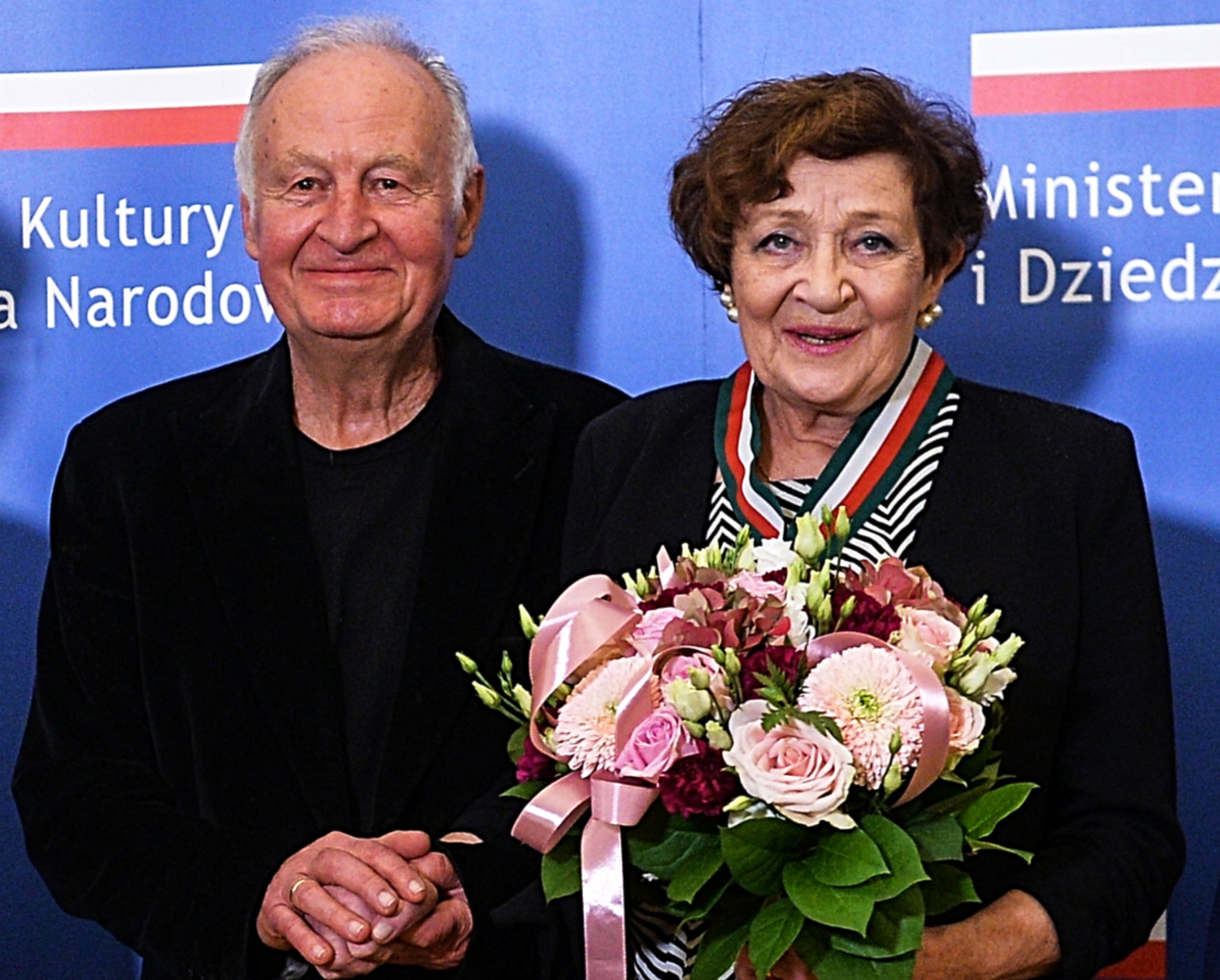 Warszawa. 18.10.2017 Wręczenie medalu Gloria Artis. Ewa Dałkowska, Tomasz Miernowski
