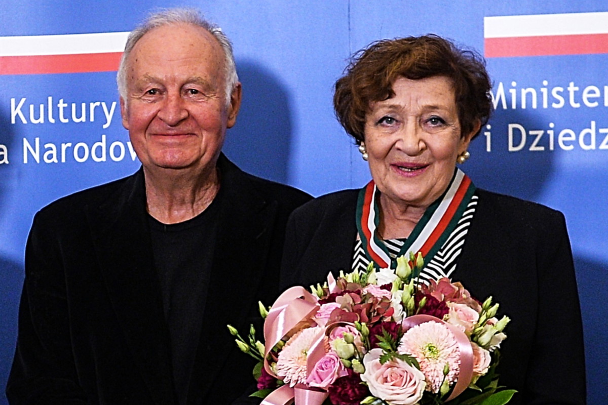 Warszawa. 18.10.2017 Wręczenie medalu Gloria Artis. Ewa Dałkowska, Tomasz Miernowski