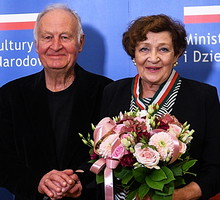 Warszawa. 18.10.2017 Wręczenie medalu Gloria Artis. Ewa Dałkowska, Tomasz Miernowski