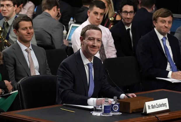Mark Zuckenberg