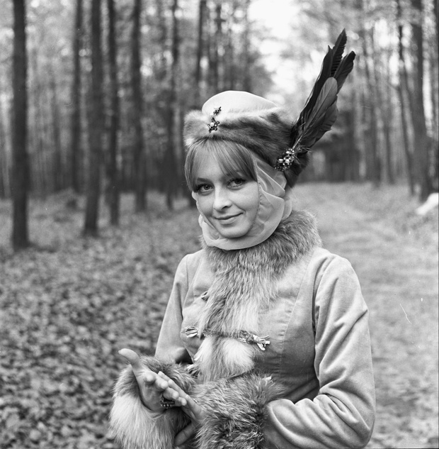 Magdalena Zawadzka jako Basia na planie filmu "Pan Wołodyjowski" Jerzego Hoffmana, Polska, 1967.