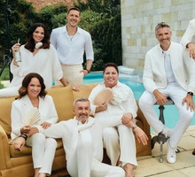 Siedzą: Ewa Drzyzga, Krzysztof Skórzyński, Dorota Wellman, Sandra Hajduk-Popińska. Stoją: Paulina Krupińska-Karpiel, Damian Michałowski, Maciej Dowbor i Marcin Prokop, Viva! 17/2025