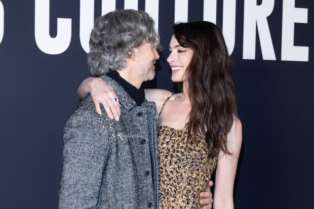 Anne Hathaway i Adam Shulman, 2023