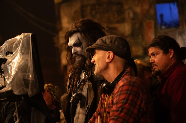 Jason Mamoa na planie filmu "Supergirl"