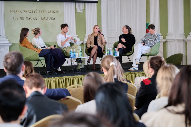 Od lewej: Natalia Grabowska, Anna Jóźwiak, Bartek Szmigulski, Monika Rozbicka-Szlosek - dyrektorka Centrum Bankowości Prywatnej PKO Banku Polskiego, Marta Kalinowska, Stanisław Boniecki