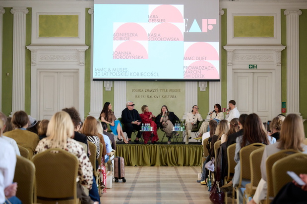 Od lewej: Joanna Horodyńska, Rafał Michalak, Lara Gessler, Ilona Majer, Katarzyna Sokołowska, Agnieszka Ścibior i Marcin Świderek