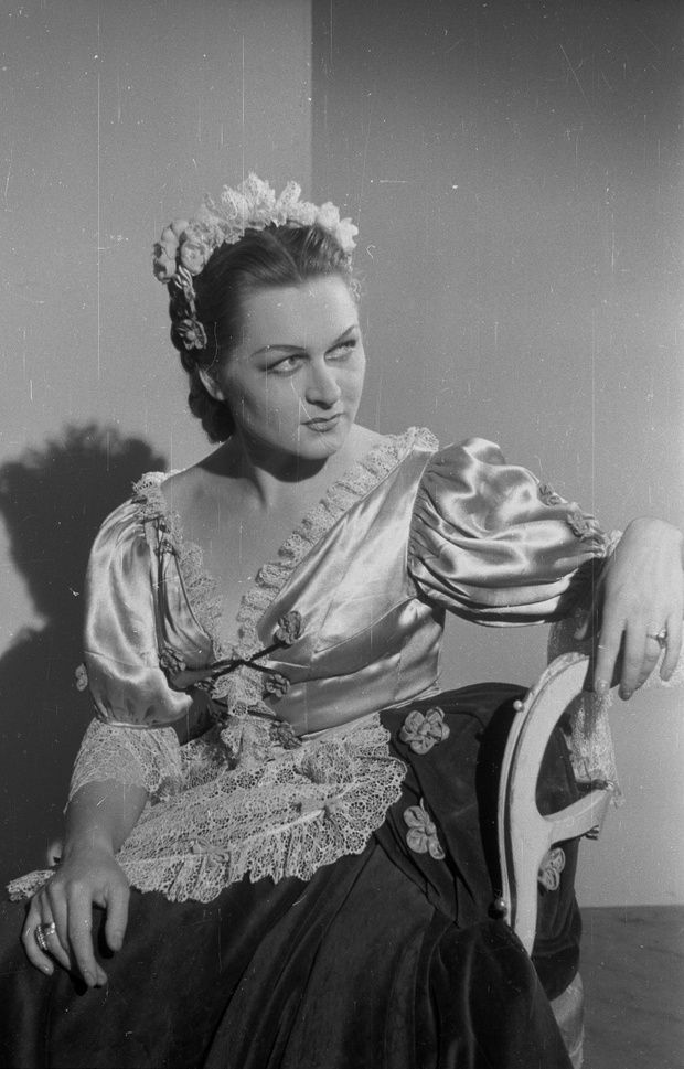 Aktorka Irena Górska