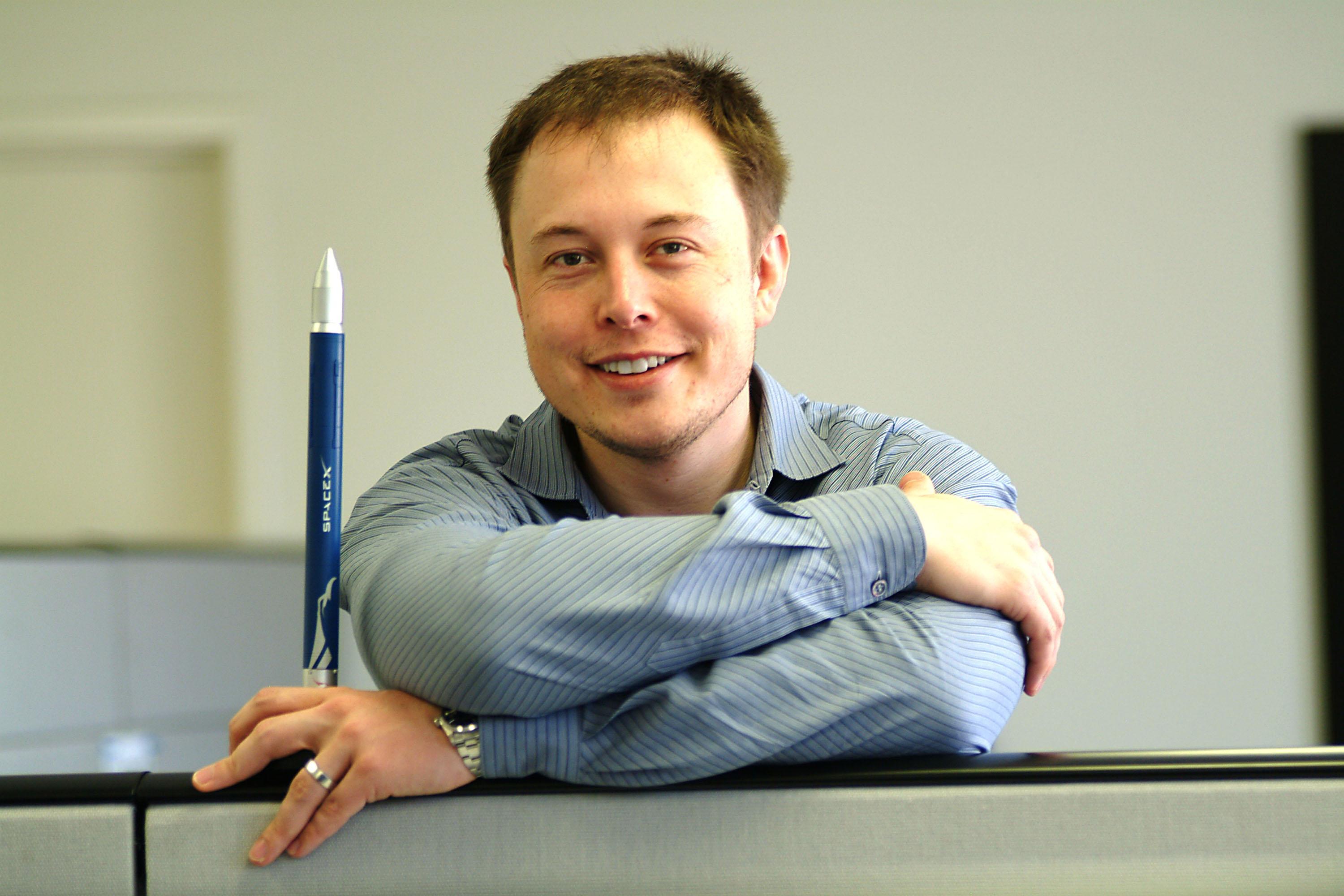 Elon Musk, 2004 rok