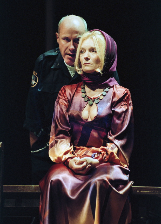 aktorska rodzina Machalicow w przedstawieniu "Cena", 2001