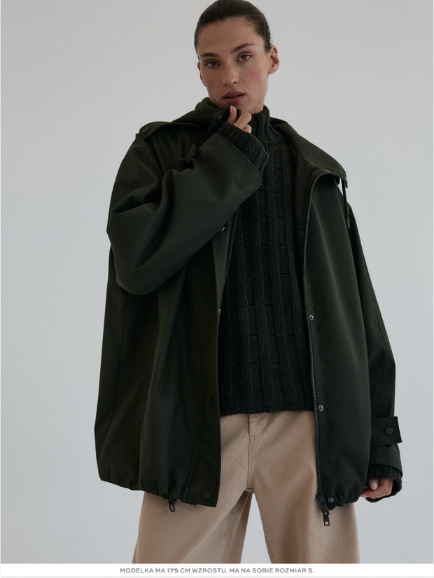 kurtka-JULS-military-green-napis_01-2000x2665