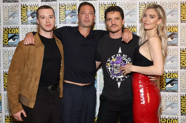 Joseph Quinn, Ebon Moss-Bachrach, Pedro Pascal i Vanessa Kirby na Comic-Conie